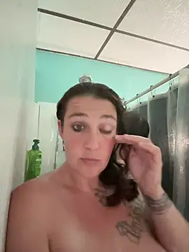 הופעת וובקאם של thespontaneouscouple42069