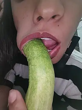 Naysha104's Webcam Show