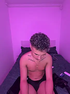Show de Enzo_Luxury na webcam