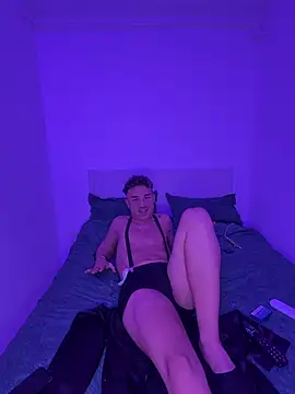 Enzo_Luxuryn Webbikameraesitys