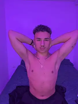 Enzo_Luxuryn Webbikameraesitys