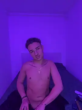 Enzo_Luxuryn Webbikameraesitys