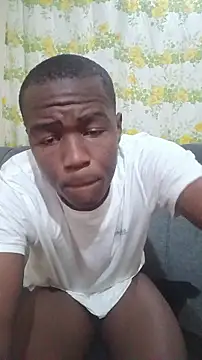 Show modela Sexxxxyboy678 na web-kameri