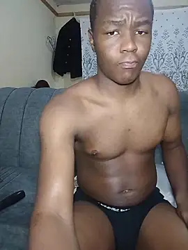 Sexxxxyboy678: διαδικτυακό σόου στην κάμερα