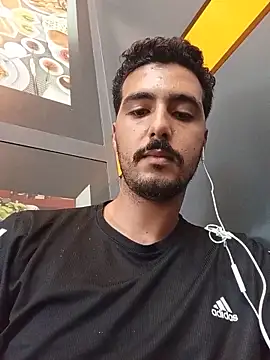 expatriates Adlı Modelin Web Kamerası Şovu