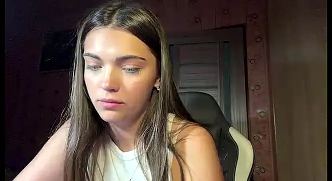 IvyToulouse's Live XXX Chat