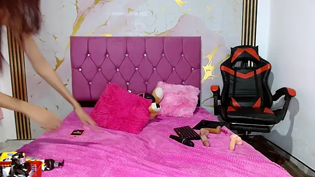 skinnyverus22's Live XXX Chat