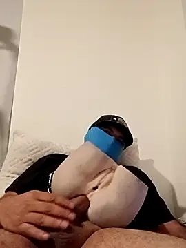 papiriki29 Show in webcam