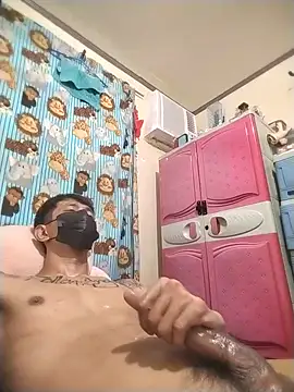 HornyHardda Pertunjukan Webcam