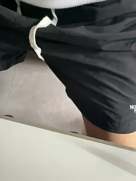 yuuggffff Pertunjukan Webcam