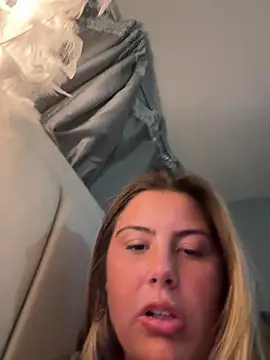 hiddensecretxx webcam show