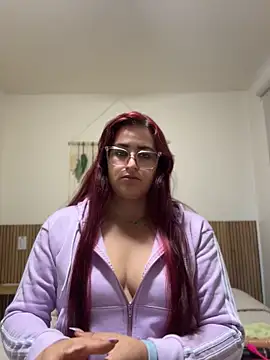 ChloeeLaurent's Live XXX Chat