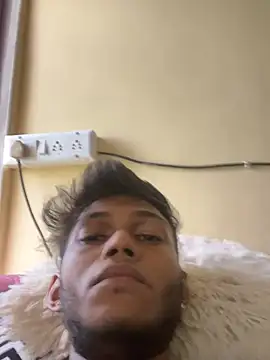 Show modela bigthickjunk na web-kameri