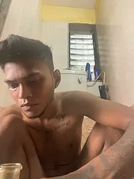 Pokazy przed kamerką – bigthickjunk