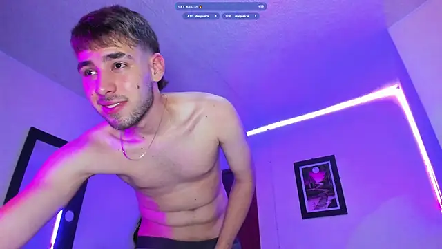 YourGirlfriendsFavorite Шоу с уебкамера