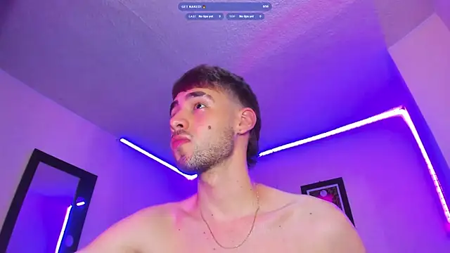 YourGirlfriendsFavorite webcam show