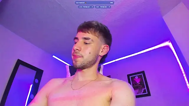 הופעת וובקאם של YourGirlfriendsFavorite