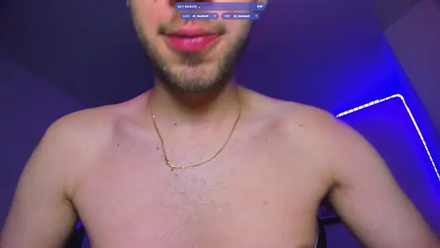 YourGirlfriendsFavorite Шоу с уебкамера