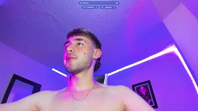 YourGirlfriendsFavorite webcam show