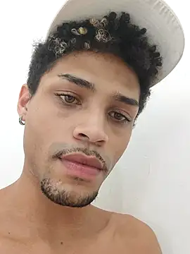 Show modela Ryan_Duppont na web-kameri