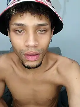 Show modela Ryan_Duppont na web-kameri