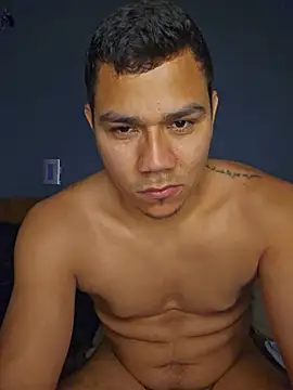 Show de Alejandroxxxof na webcam