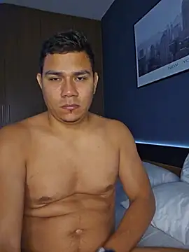 Alejandroxxxof Webcam show