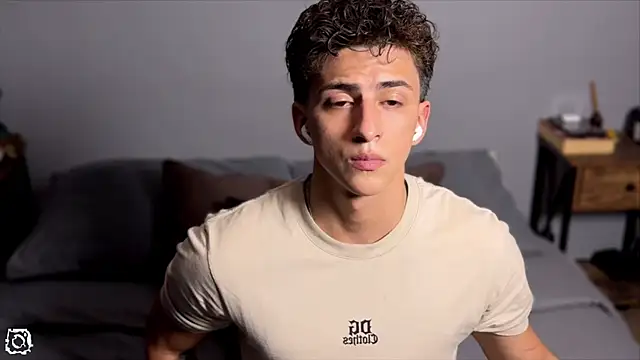 salvatore_romanoon Webbikameraesitys