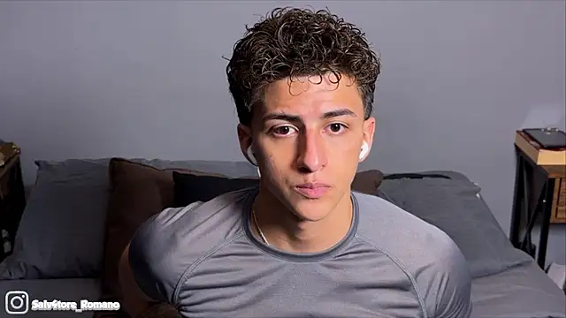 salvatore_romanoo's Webcam Show