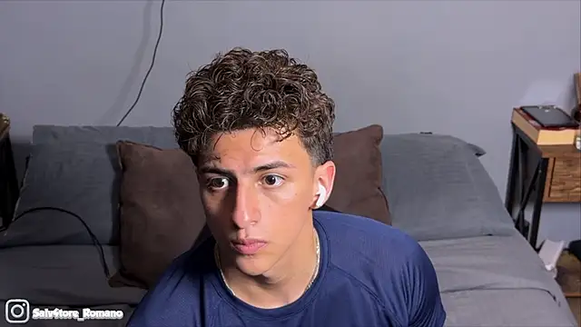 salvatore_romanoo Pertunjukan Webcam