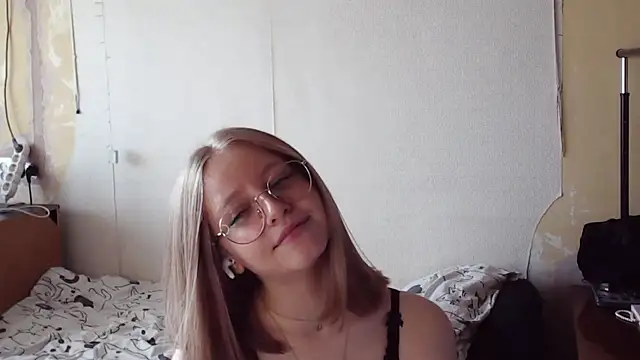 WinifredLunney's Live XXX Chat