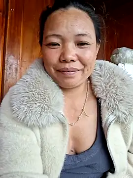 Bini-ll's Live XXX Chat