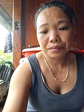 Bini-ll 在線直播表演