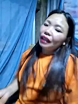 Bini-ll's Live XXX Chat