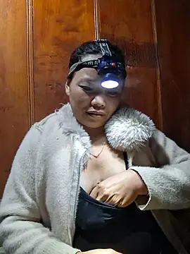 Bini-ll's Live XXX Chat
