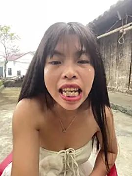 Hikomy- Pertunjukan Webcam