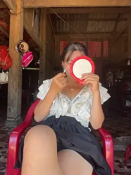 Hikomy- webcam show