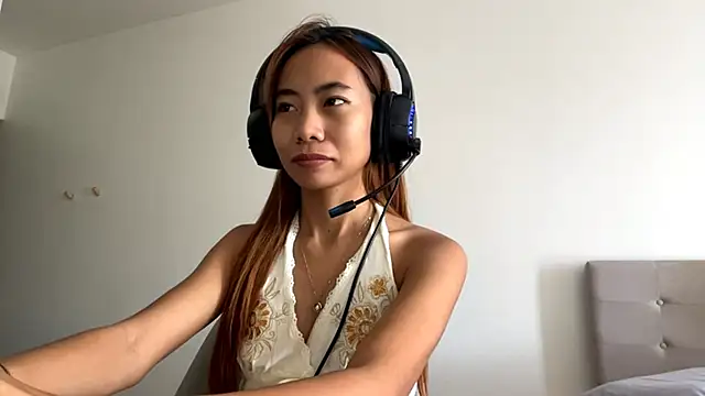 PiaSwida's Live XXX Chat