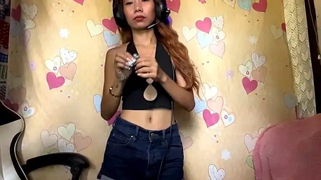 PiaSwida Chat XXX live