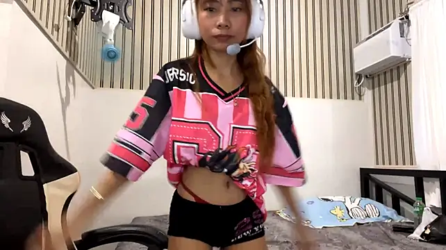 PiaSwida webcam show