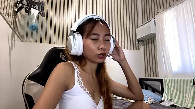 Chat +18 de PiaSwida ao vivo
