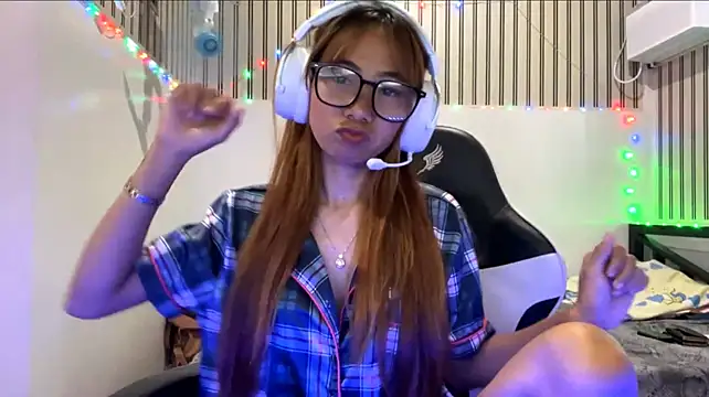 PiaSwida Show in webcam