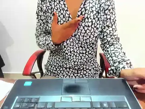 Green_Salad's Live XXX Chat