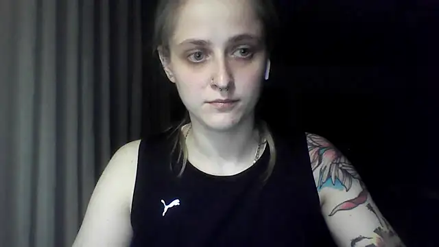 LeaWetGirln Webbikameraesitys