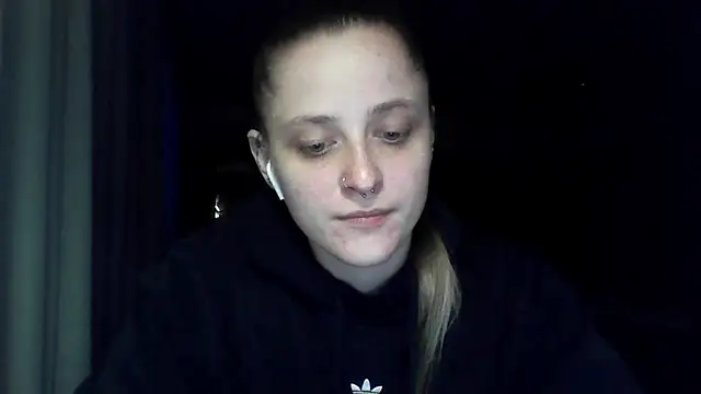 LeaWetGirl – live chatrum