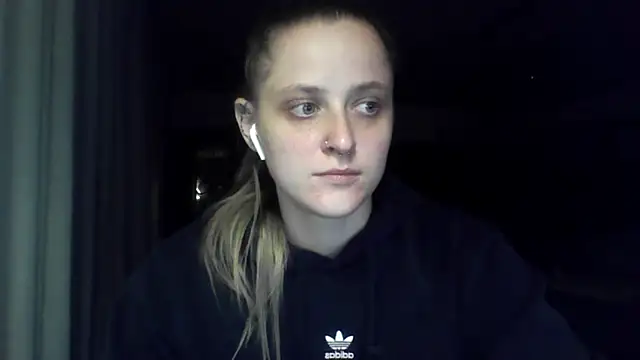 Živá chatovací místnost LeaWetGirl