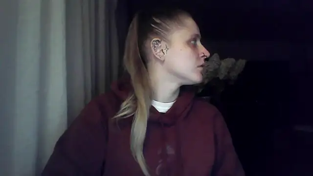צ'אט XXX בשידור חי של LeaWetGirl