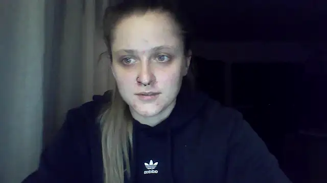 LeaWetGirl Adlı Modelin Web Kamerası Şovu