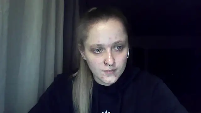 LeaWetGirl Show in webcam