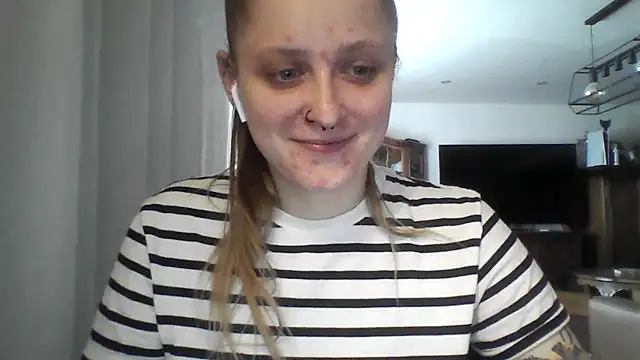 LeaWetGirl Adlı Modelin Web Kamerası Şovu
